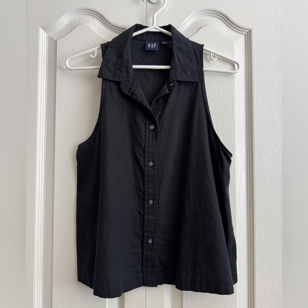 GAP black linen sleeveless top